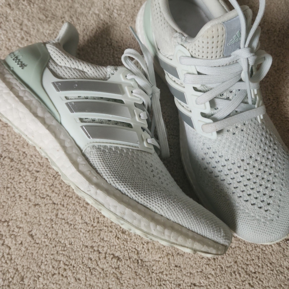 Womens Adidas Ultraboost 1.0 Size 7.5